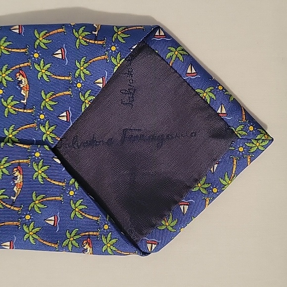 Salvatore Ferragamo 100% silk blue tropical palm tree vacation print neck tie - Picture 4 of 6